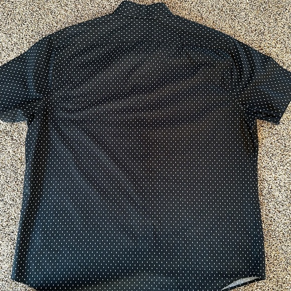 Express short sleeve shirt EUC - Picture 4 of 4